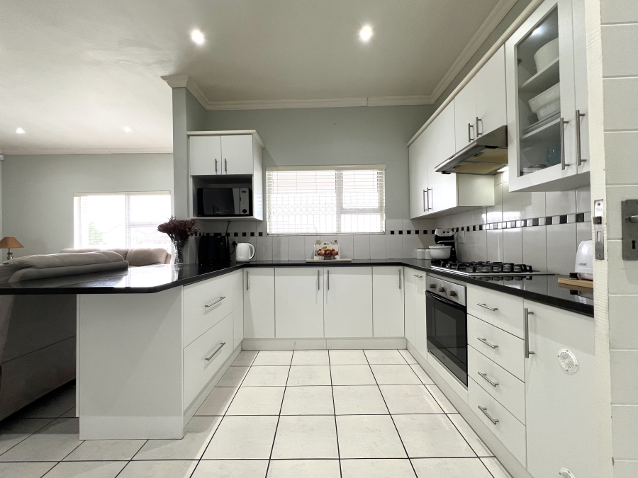 2 Bedroom Property for Sale in Fountains Estate Eastern Cape